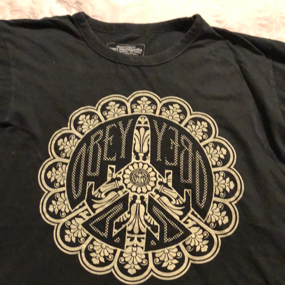 Obey glow in the dark T